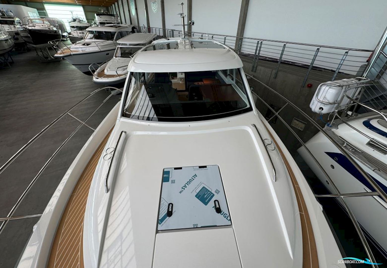 Nimbus 305 Coupe