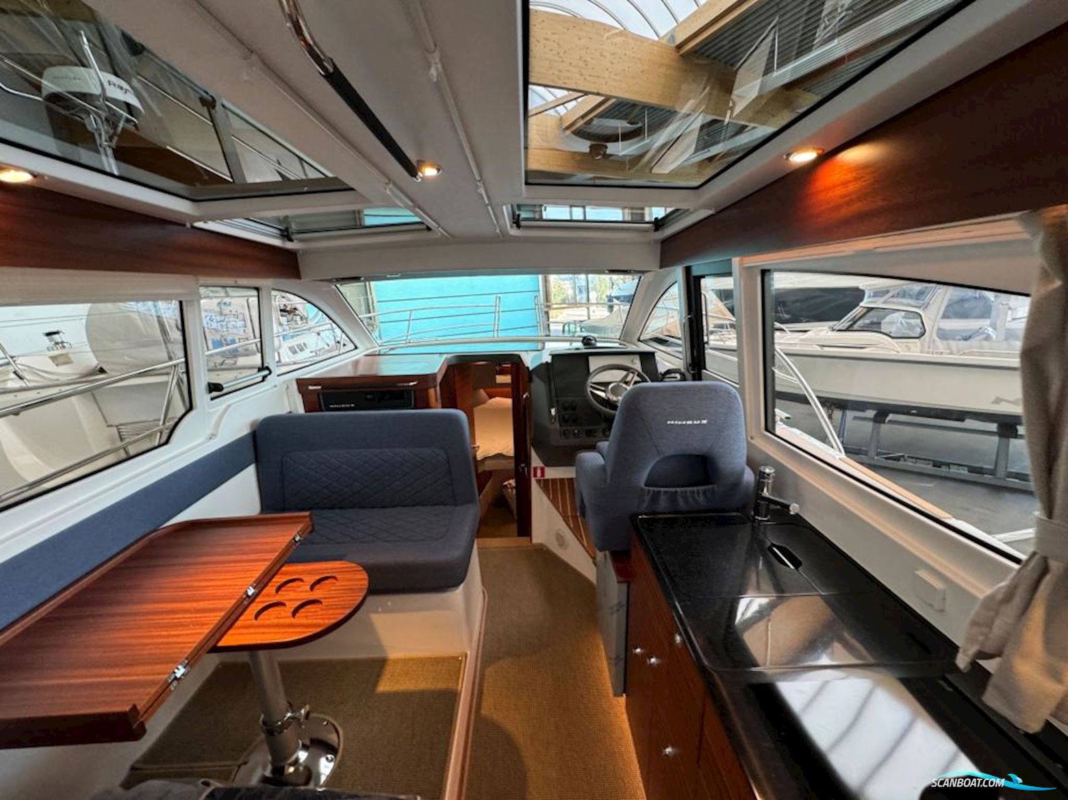 Nimbus 305 Coupe
