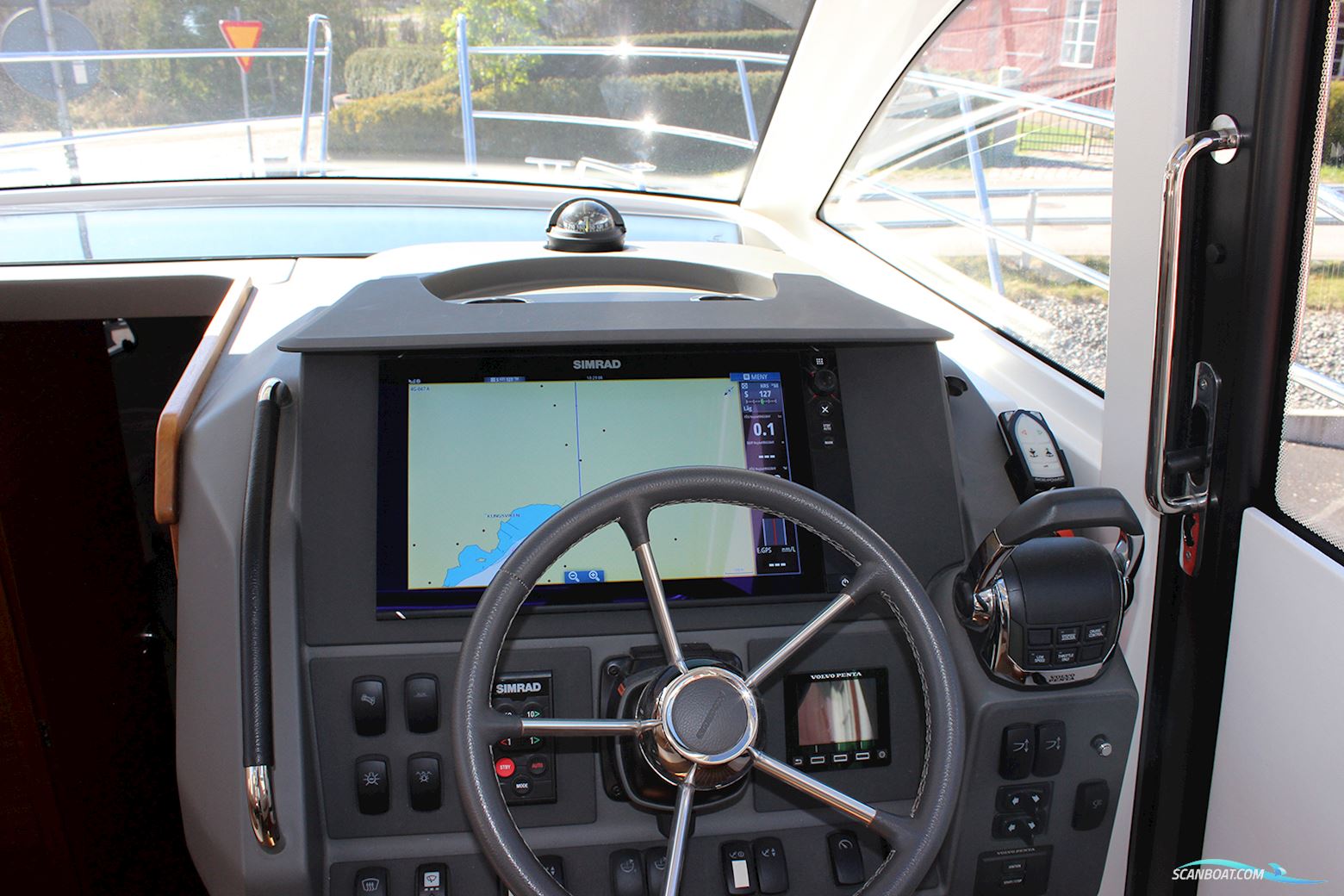Nimbus 305 Coupe