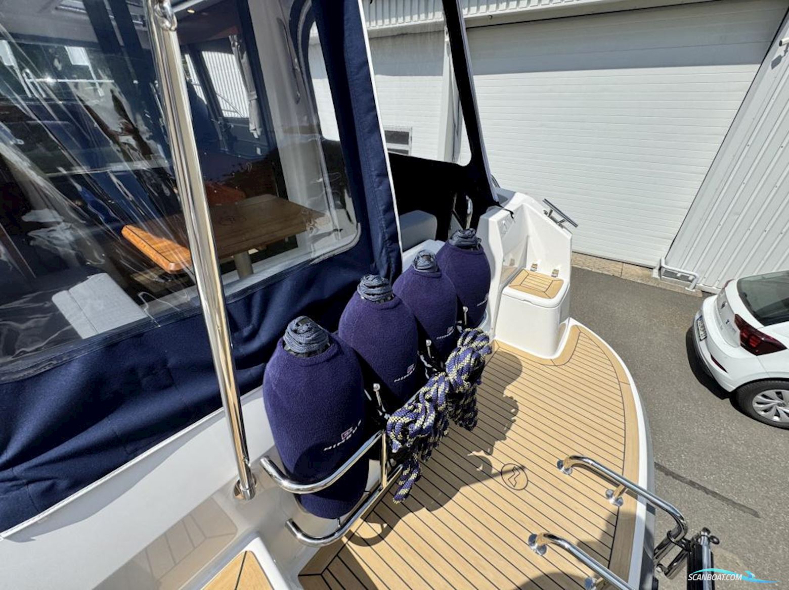 Nimbus 305 Coupe