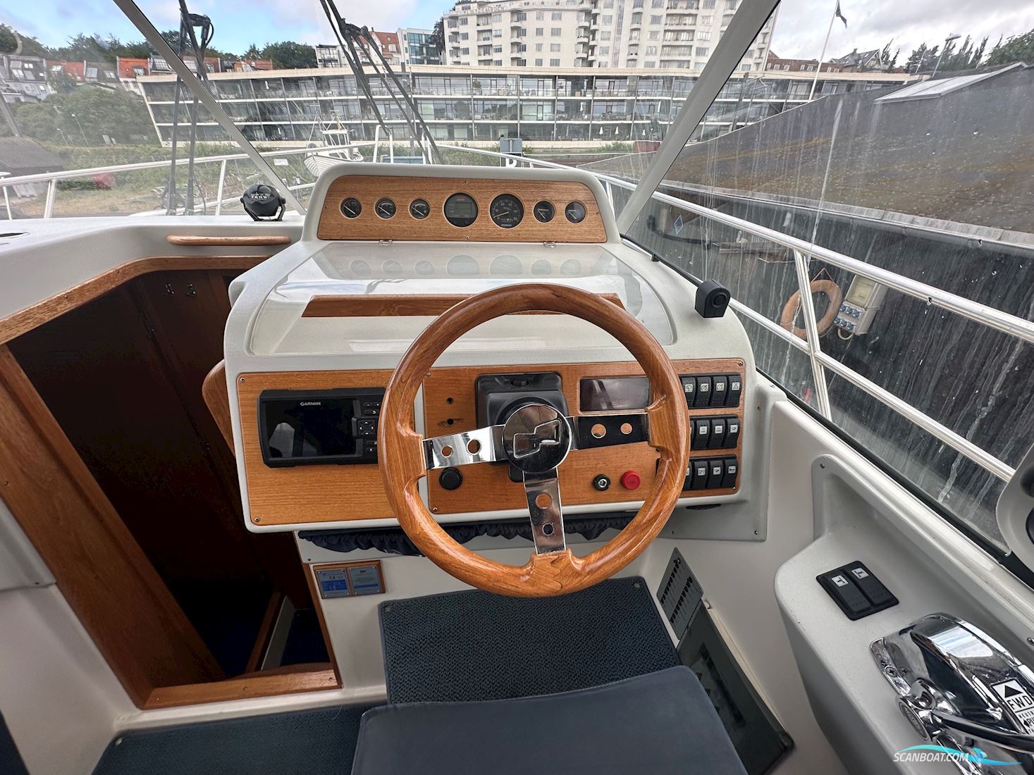 Nimbus 320 Coupe - SOLGT
