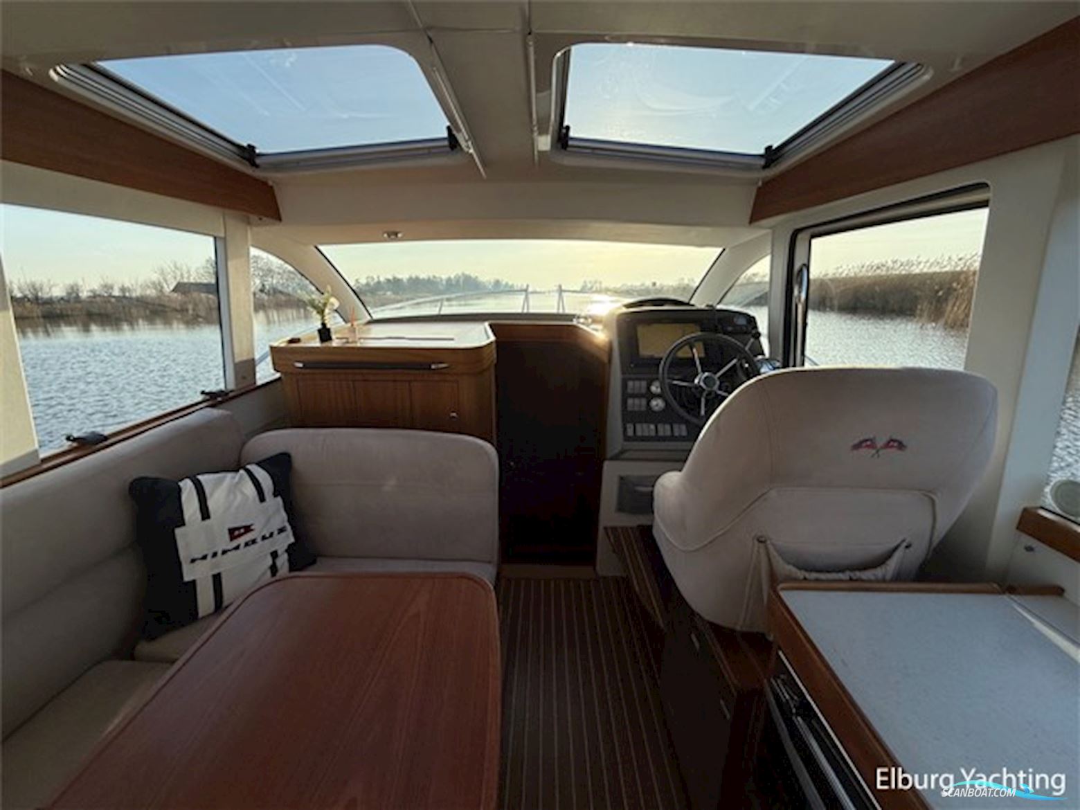 Nimbus 335