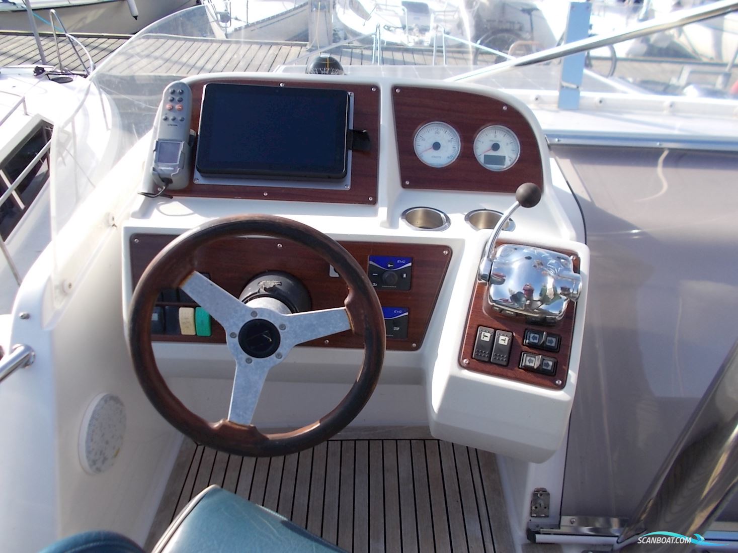 Nimbus 340 Commander