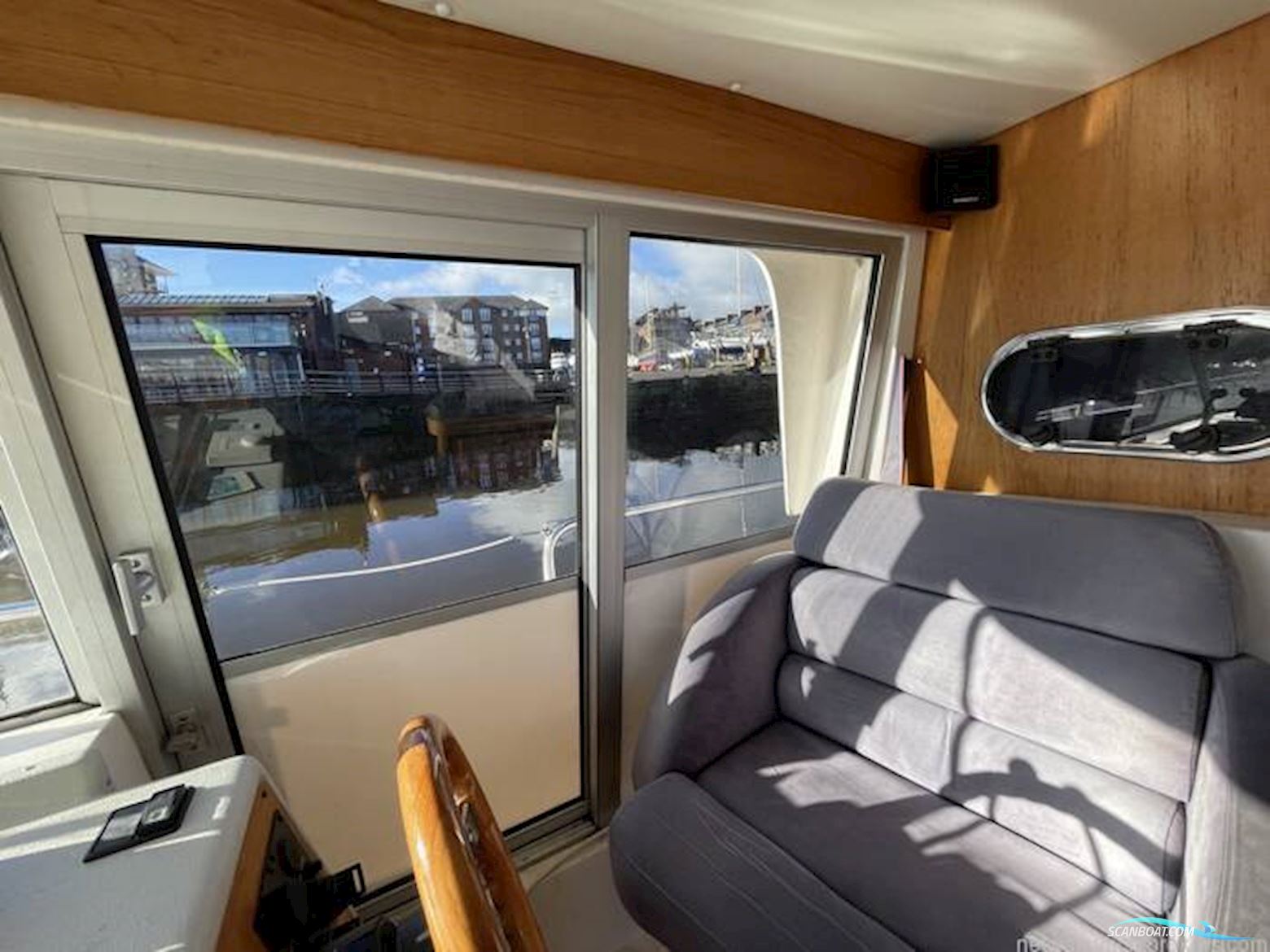 Nimbus 370 Commander