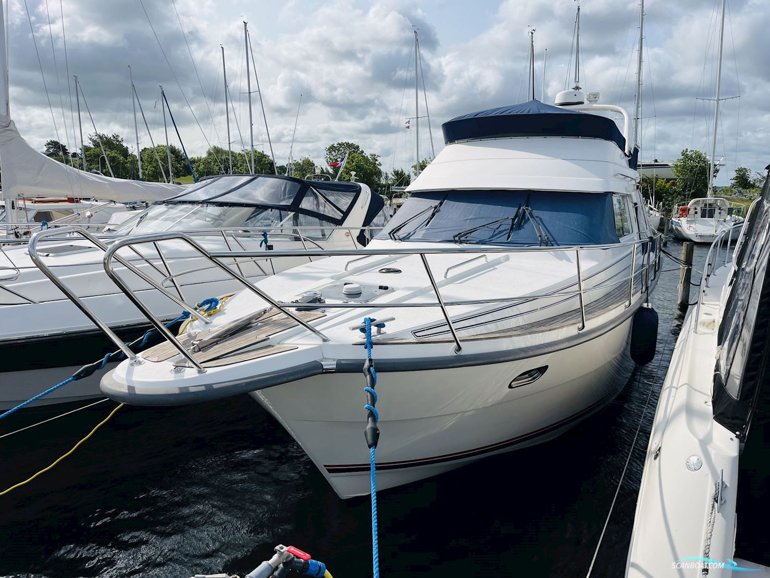 Nimbus 380 Carisma Flybridge Motorbåd 2004, med 2 x Volvo Penta Kamd43P motor, Danmark