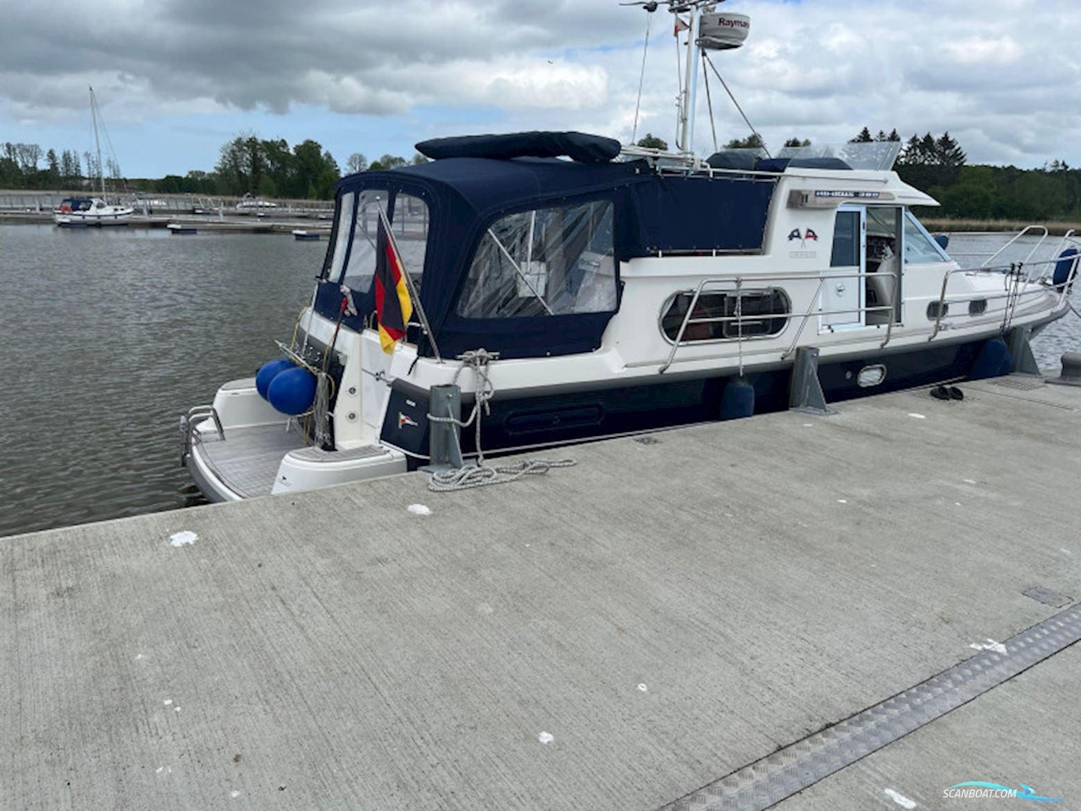 Nimbus 380 Commander