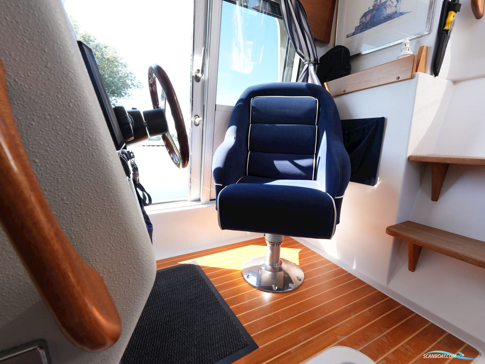 Nimbus 380 Commander