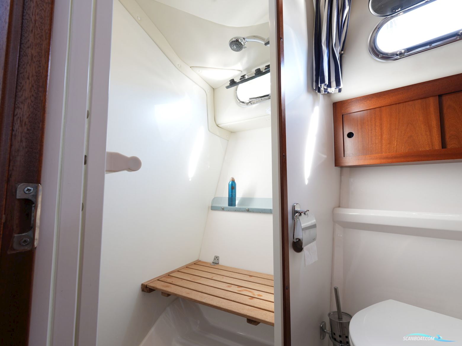 Nimbus 380 Commander