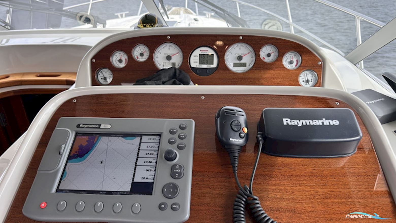 Nimbus 380 Commander