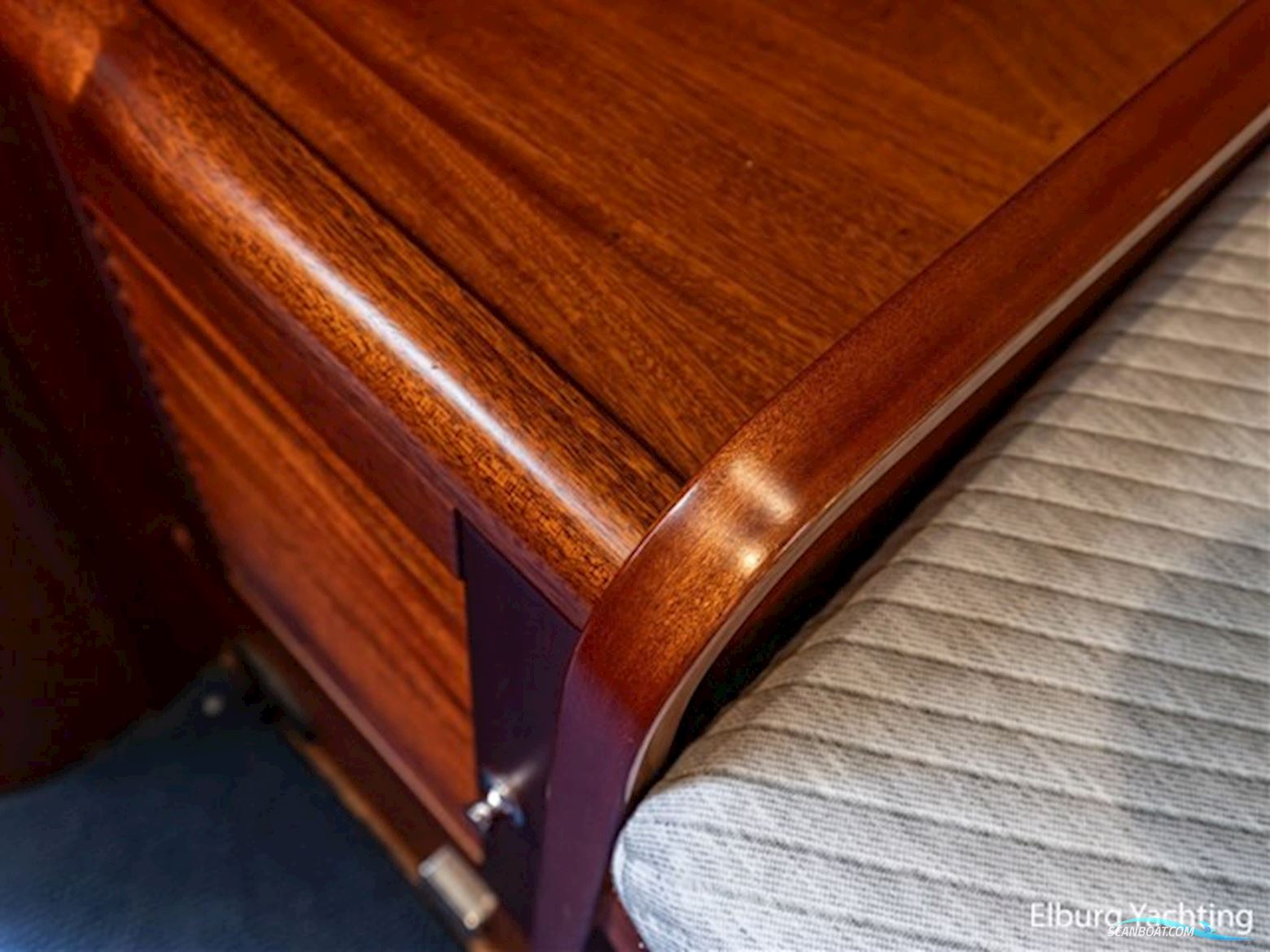 Nimbus 380 Commander