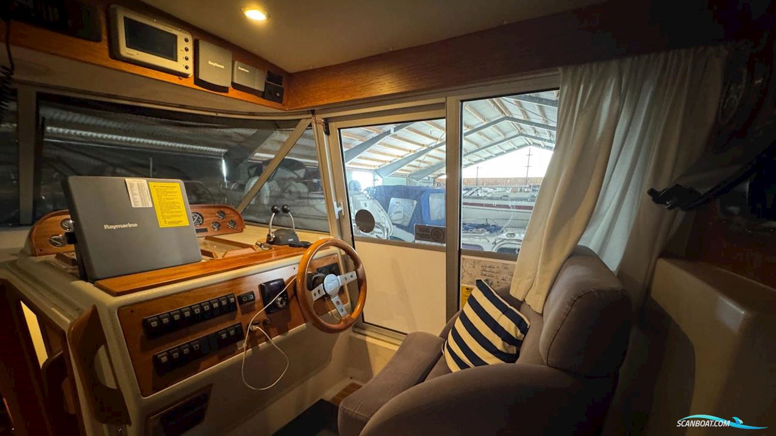 Nimbus 380 Commander