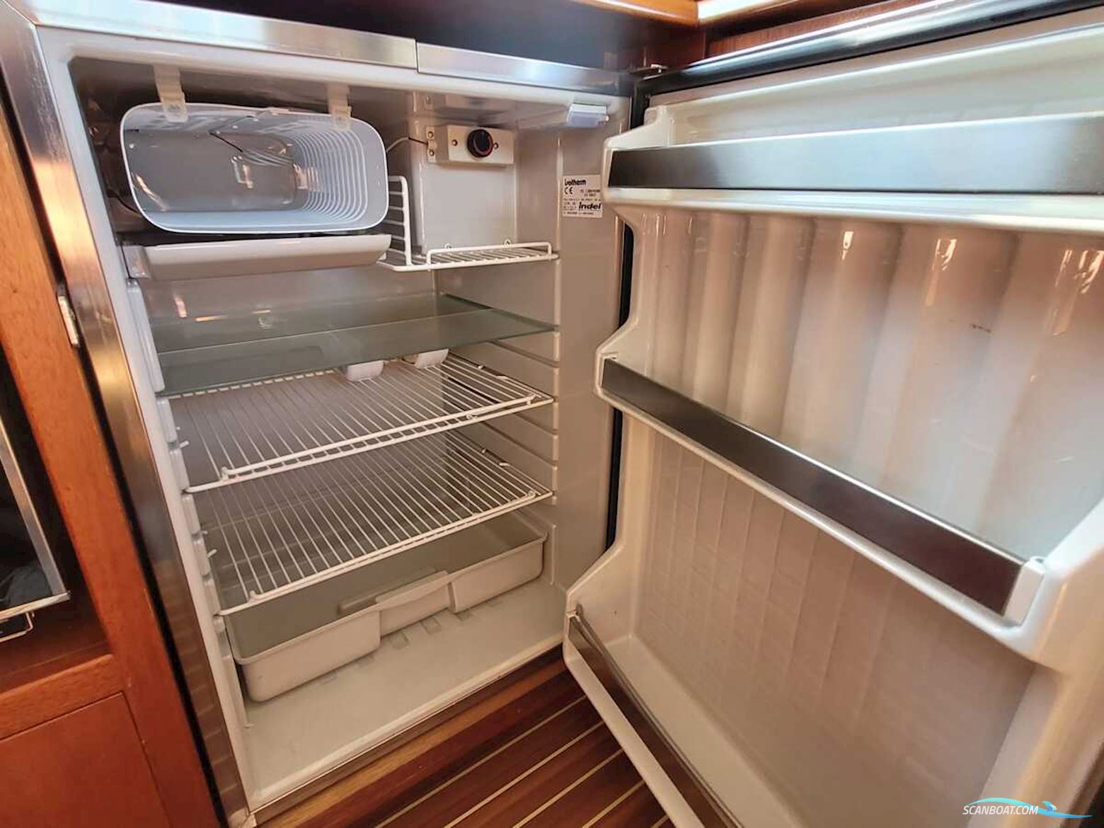 Nimbus 380 Commander