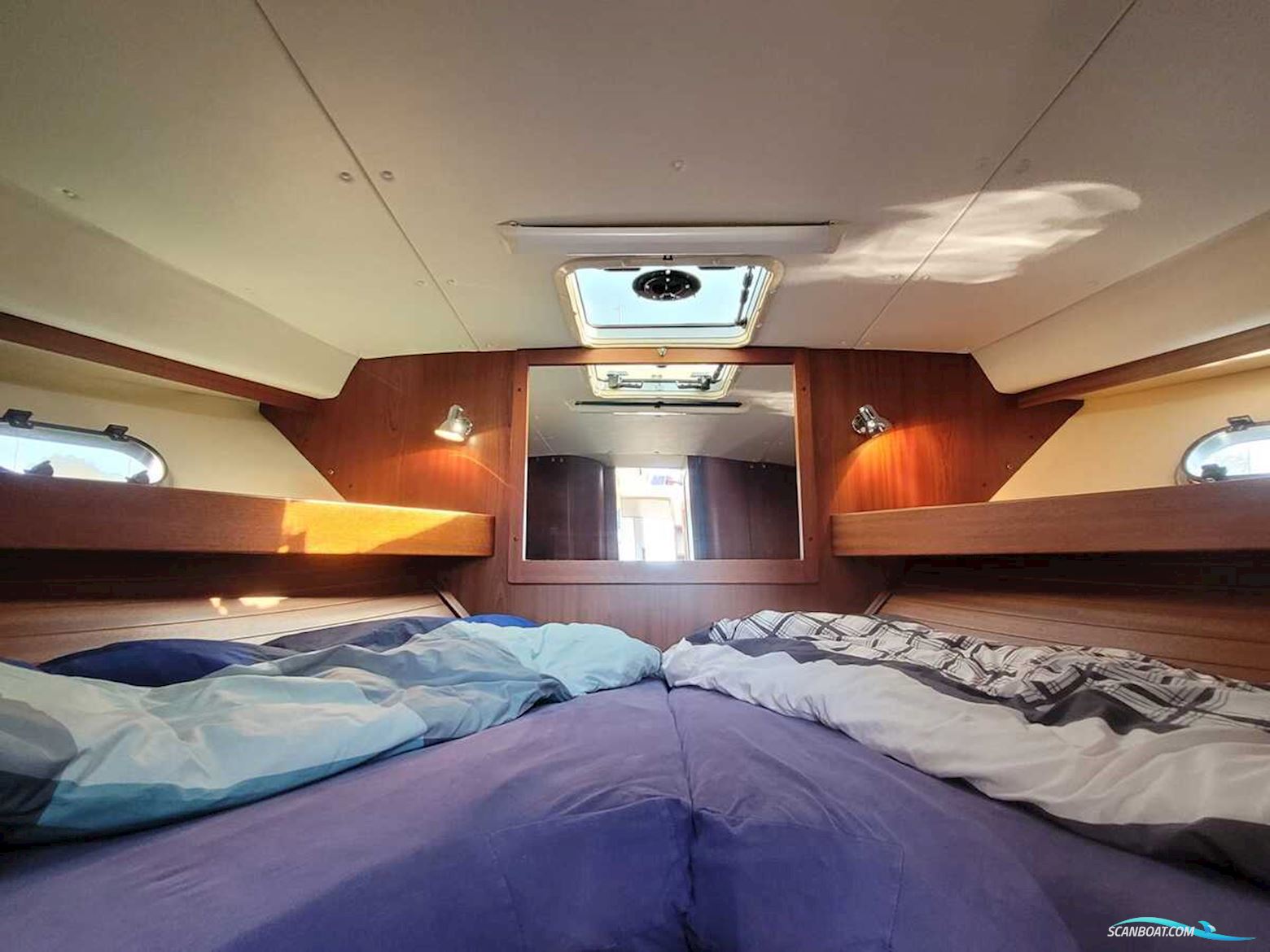 Nimbus 380 Commander