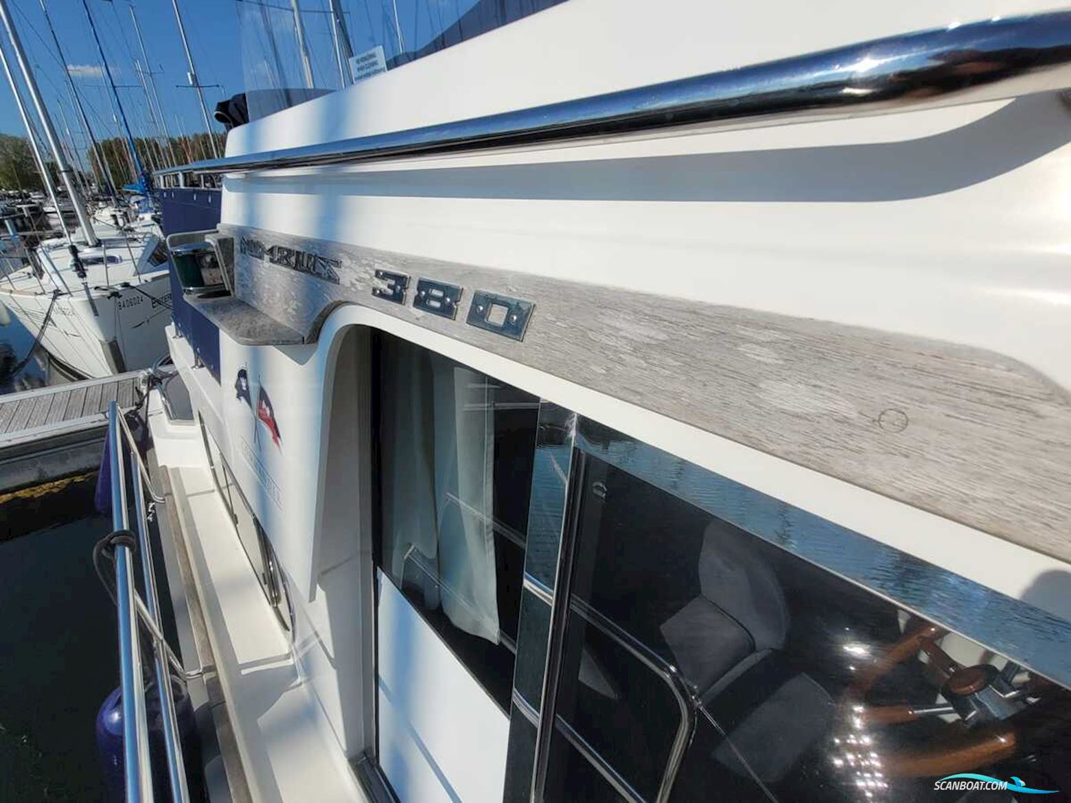 Nimbus 380 Commander