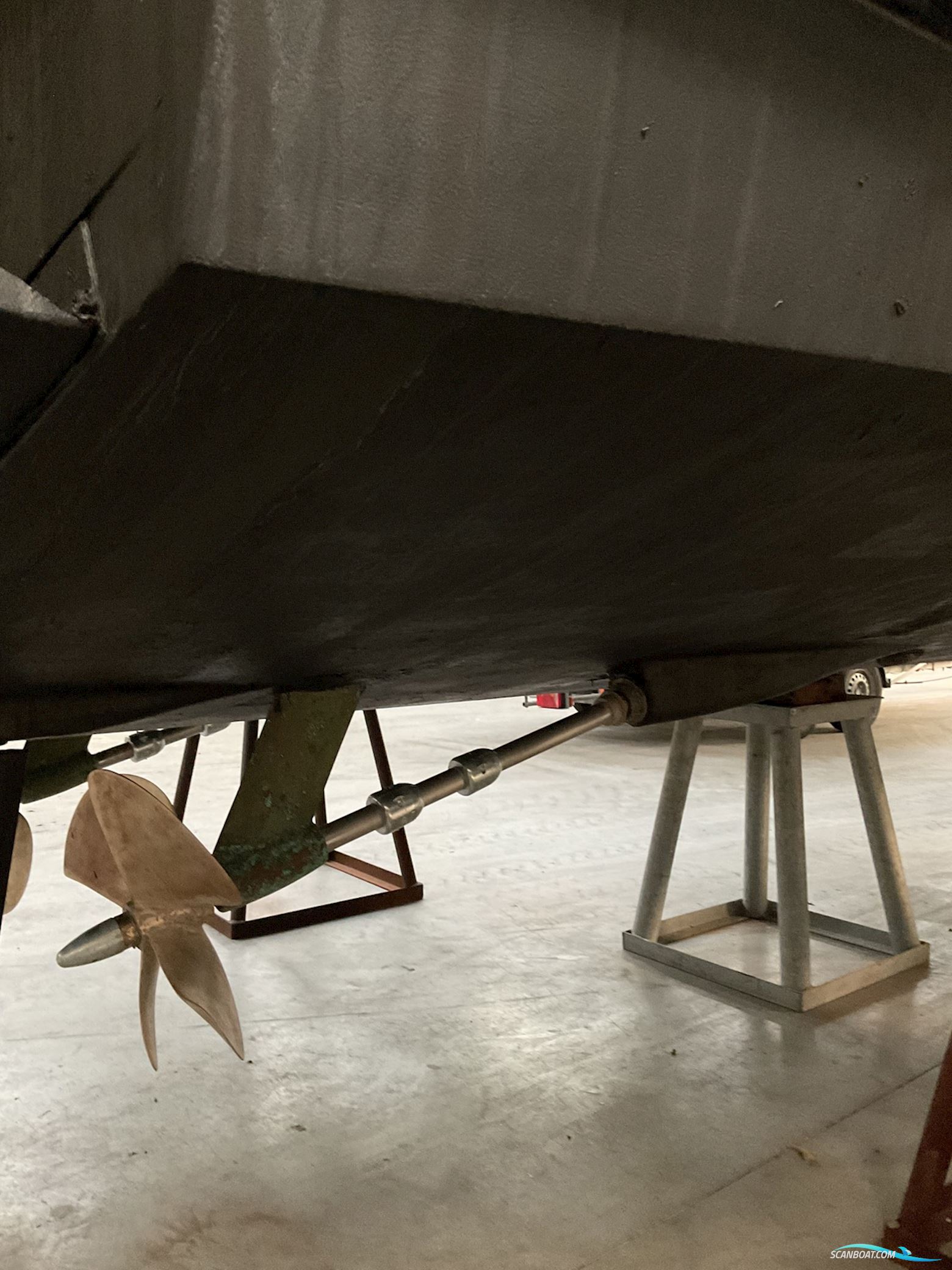 Nimbus 380 Commander