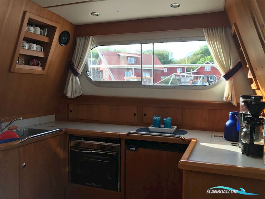 Nimbus 380 Commander