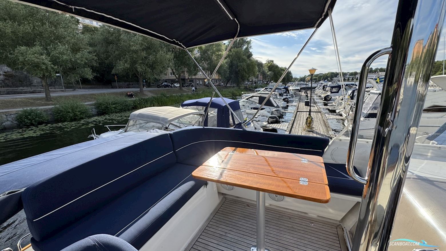 Nimbus 380 Commander
