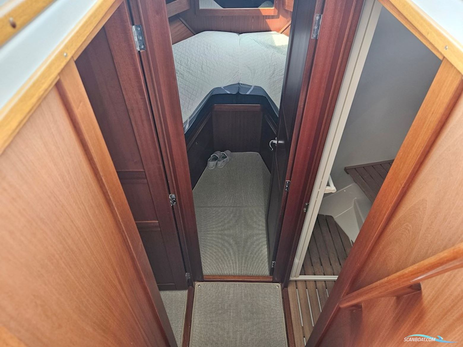 Nimbus 380 Commander