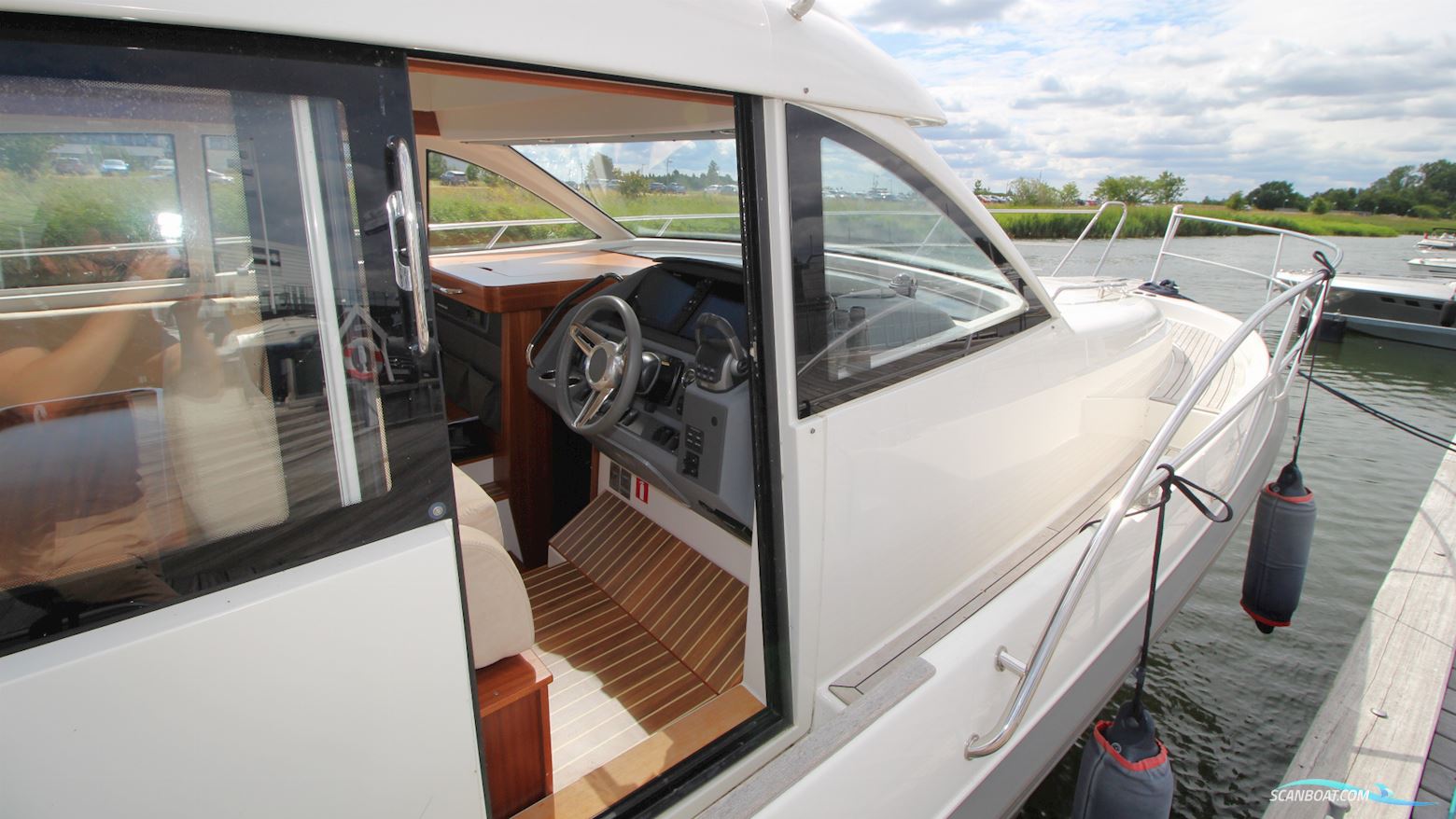 Nimbus 405 Fly