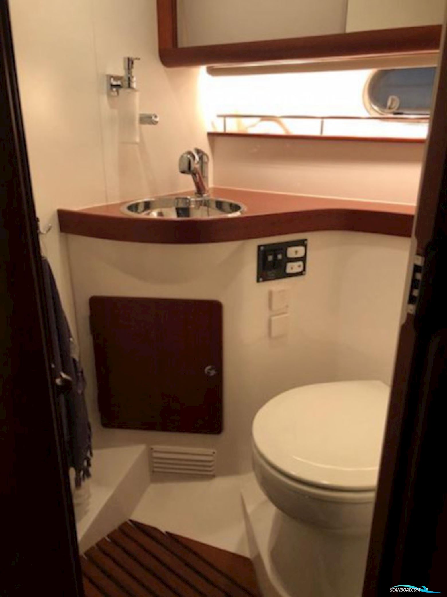 Nimbus 42 Nova Coupe