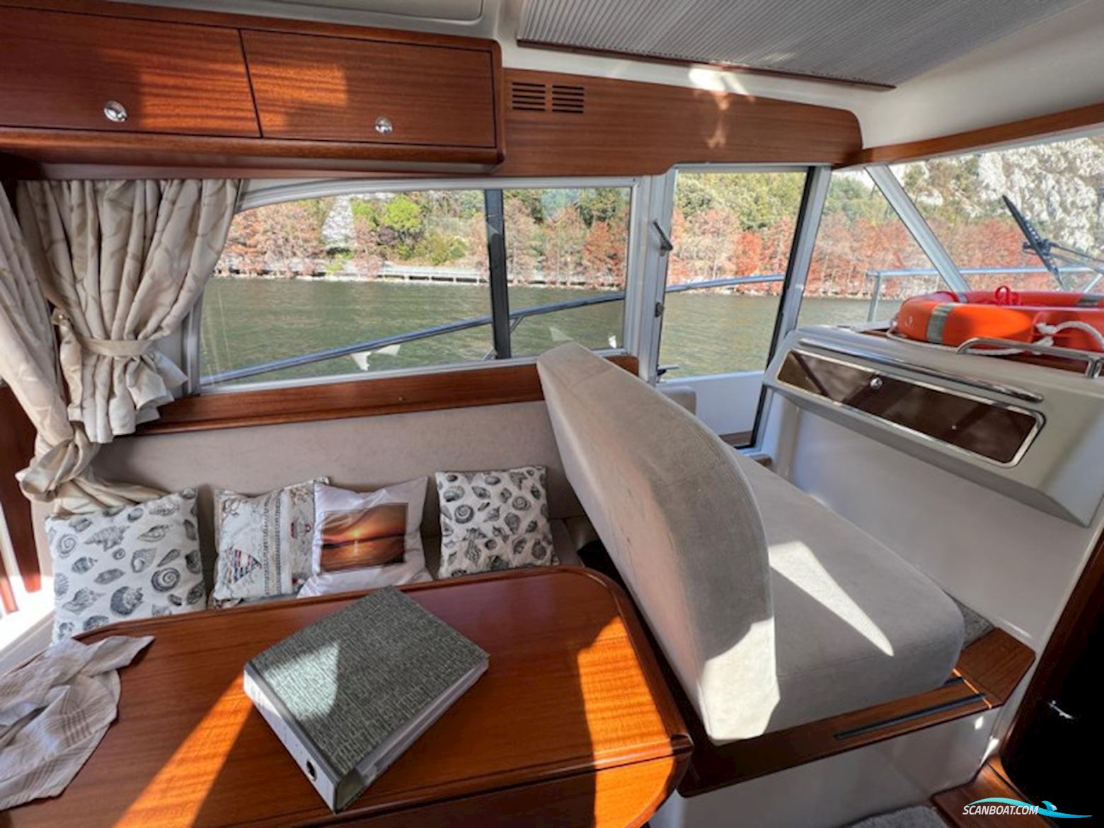 Nimbus 42 Nova Coupé