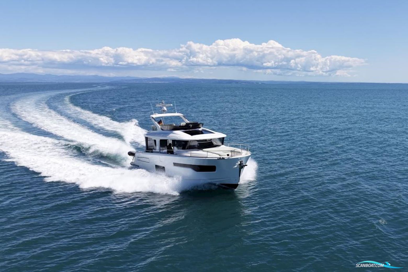 Nimbus 495 Flybridge Motorbåd 2025, med Volvo Penta Ips650 motor, Slovakiet