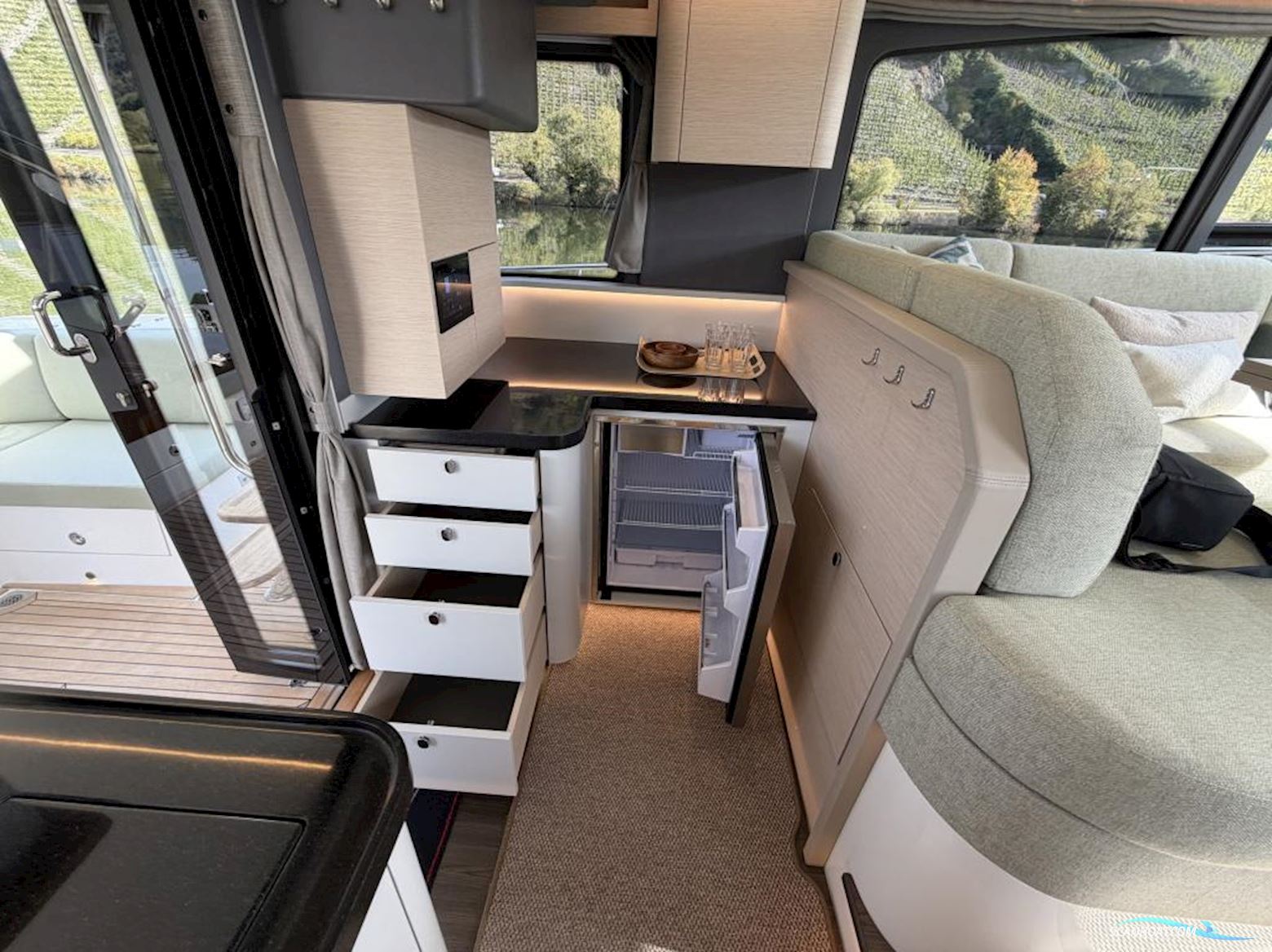 Nimbus 495 Flybridge