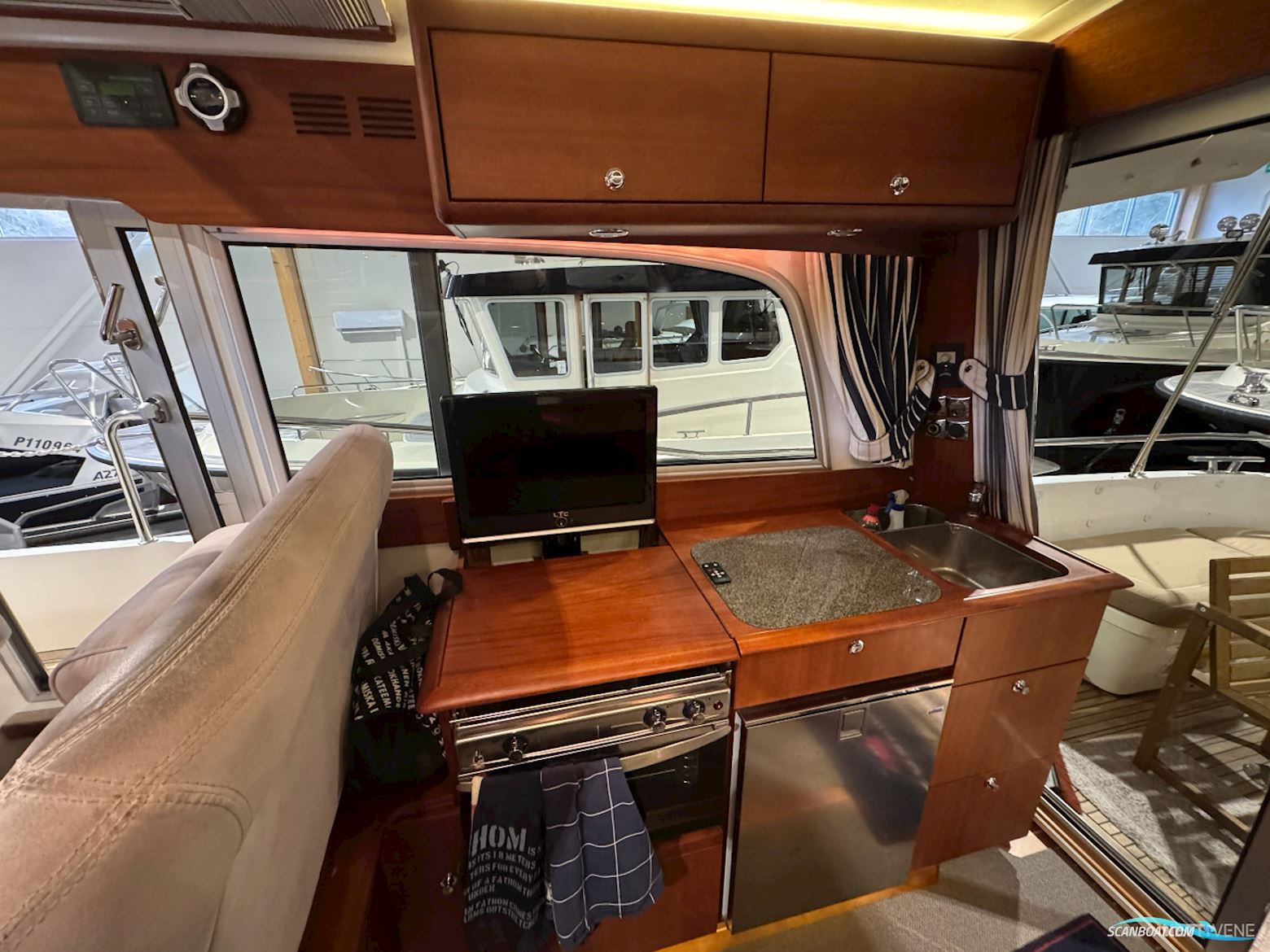 Nimbus Nova 43