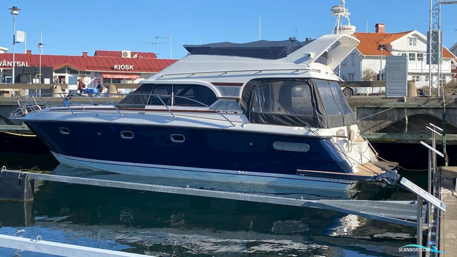 Nord West 390 Flybridge