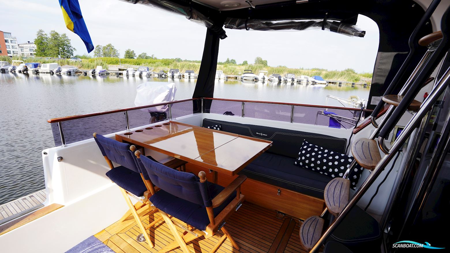 Nord West 390 Flybridge