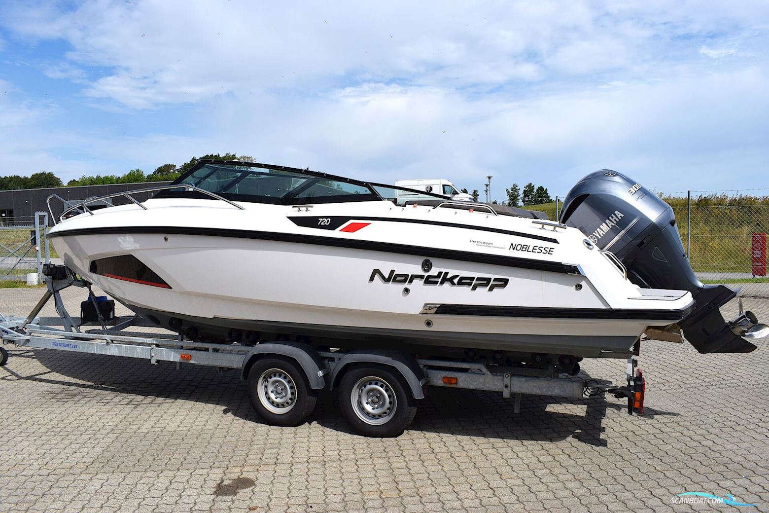 Nordkapp Noblesse 720 m/Yamaha F300 –