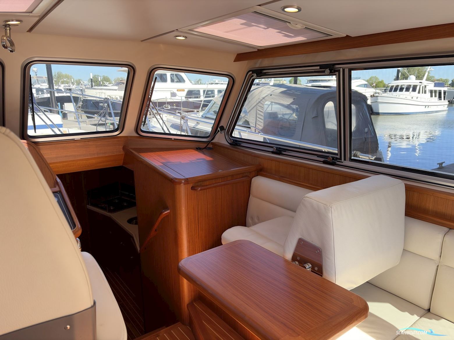 North-Line 37 Wheelhouse