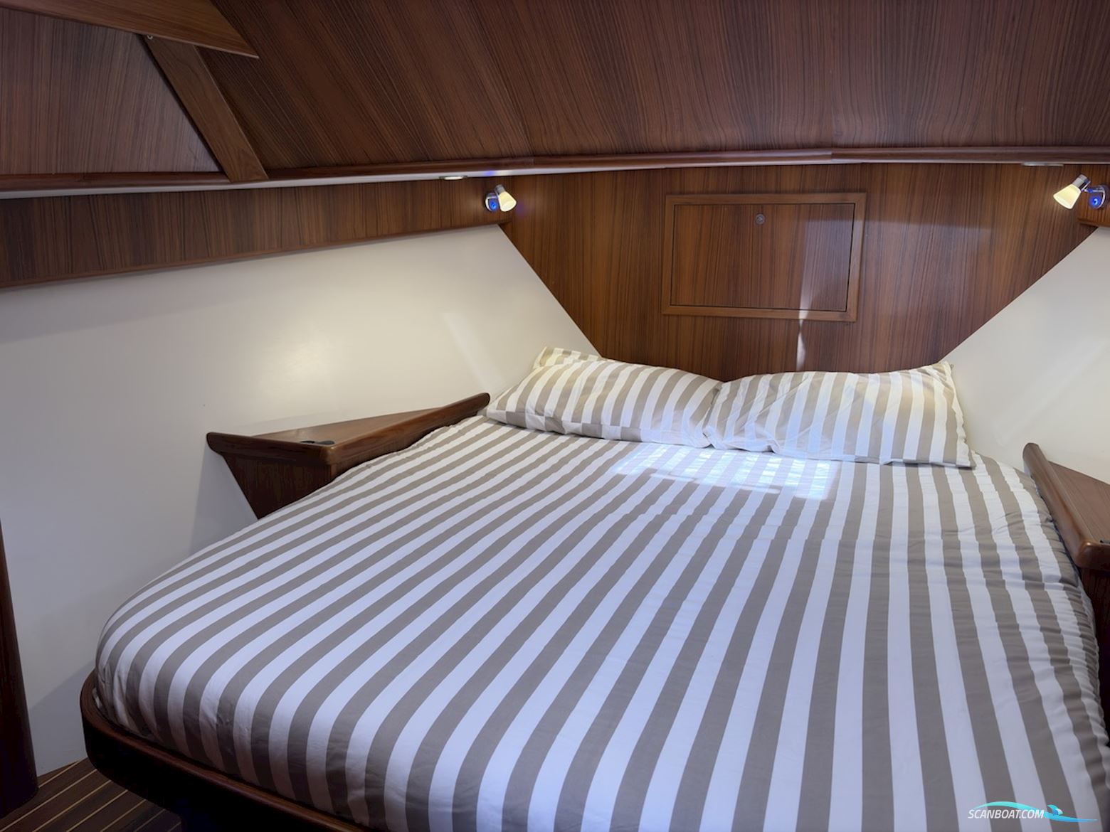 North-Line 37 Wheelhouse