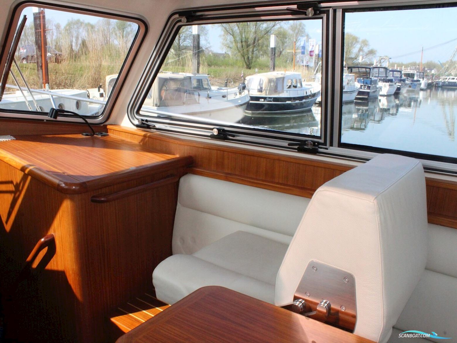 North-Line 37 Wheelhouse