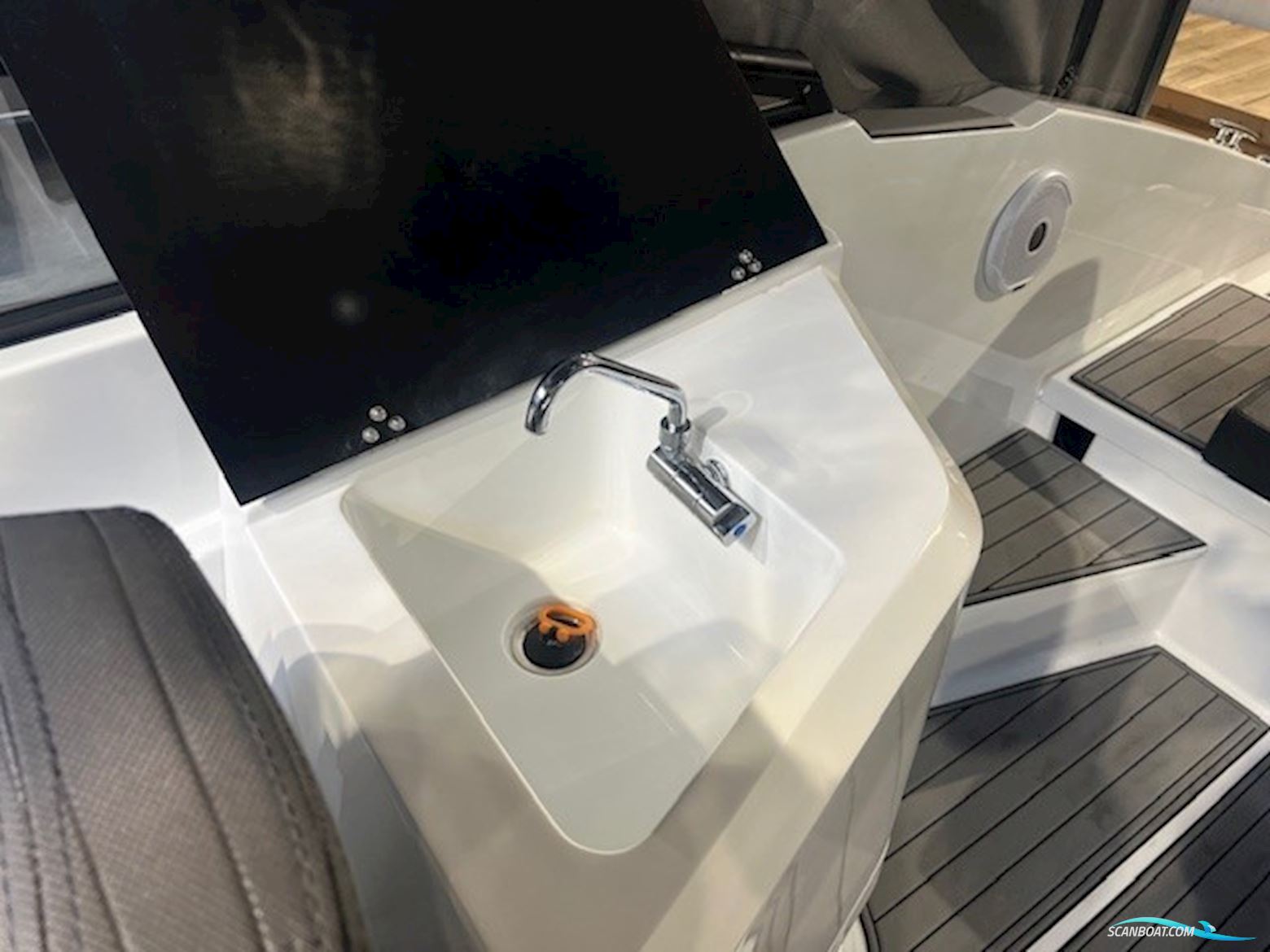 NorthMaster 685 Cruiser