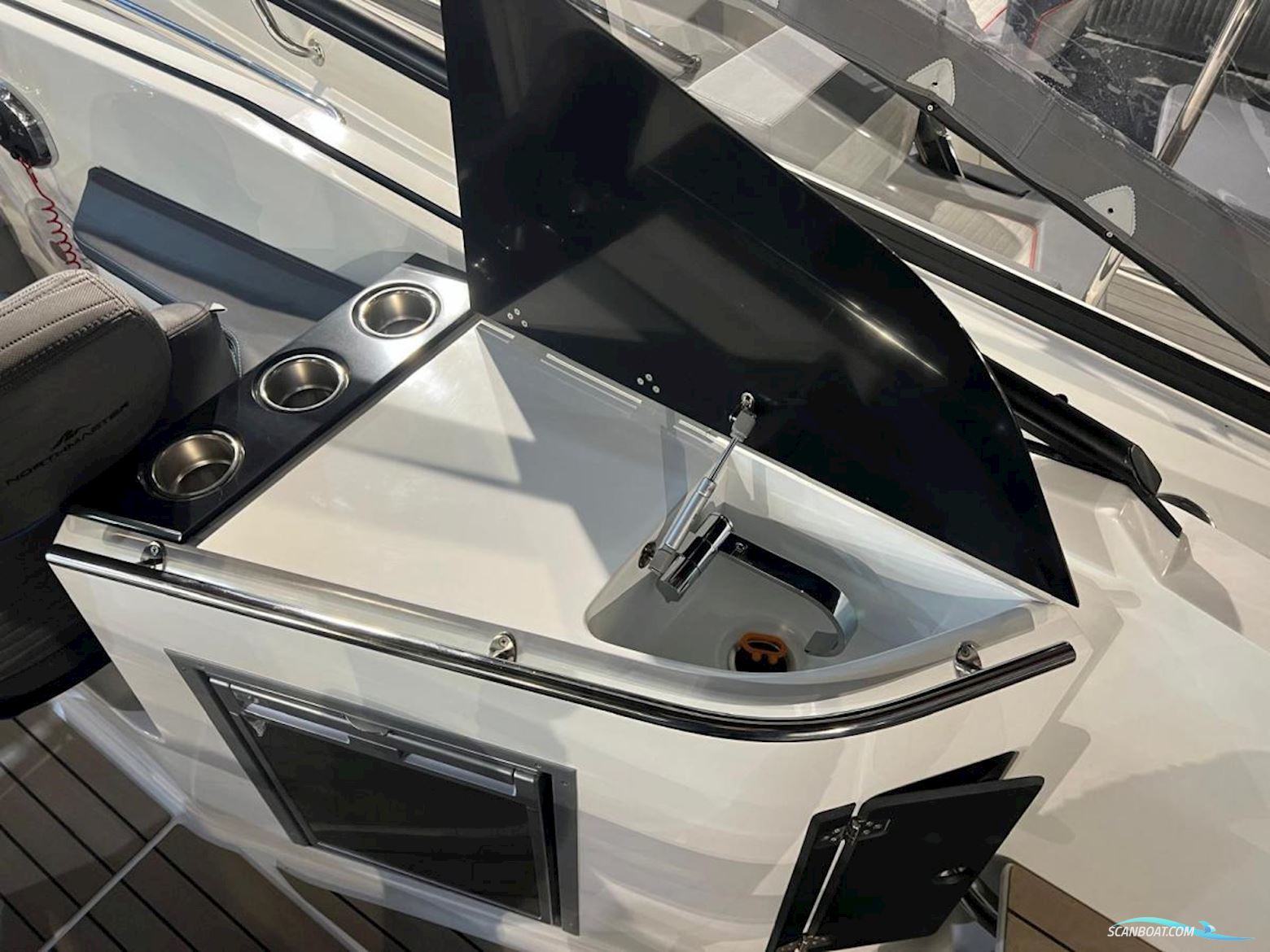 NorthMaster 760 Cruiser. Dit schip is aanwezig op de Suzuki stand van hiswa te water 2026.