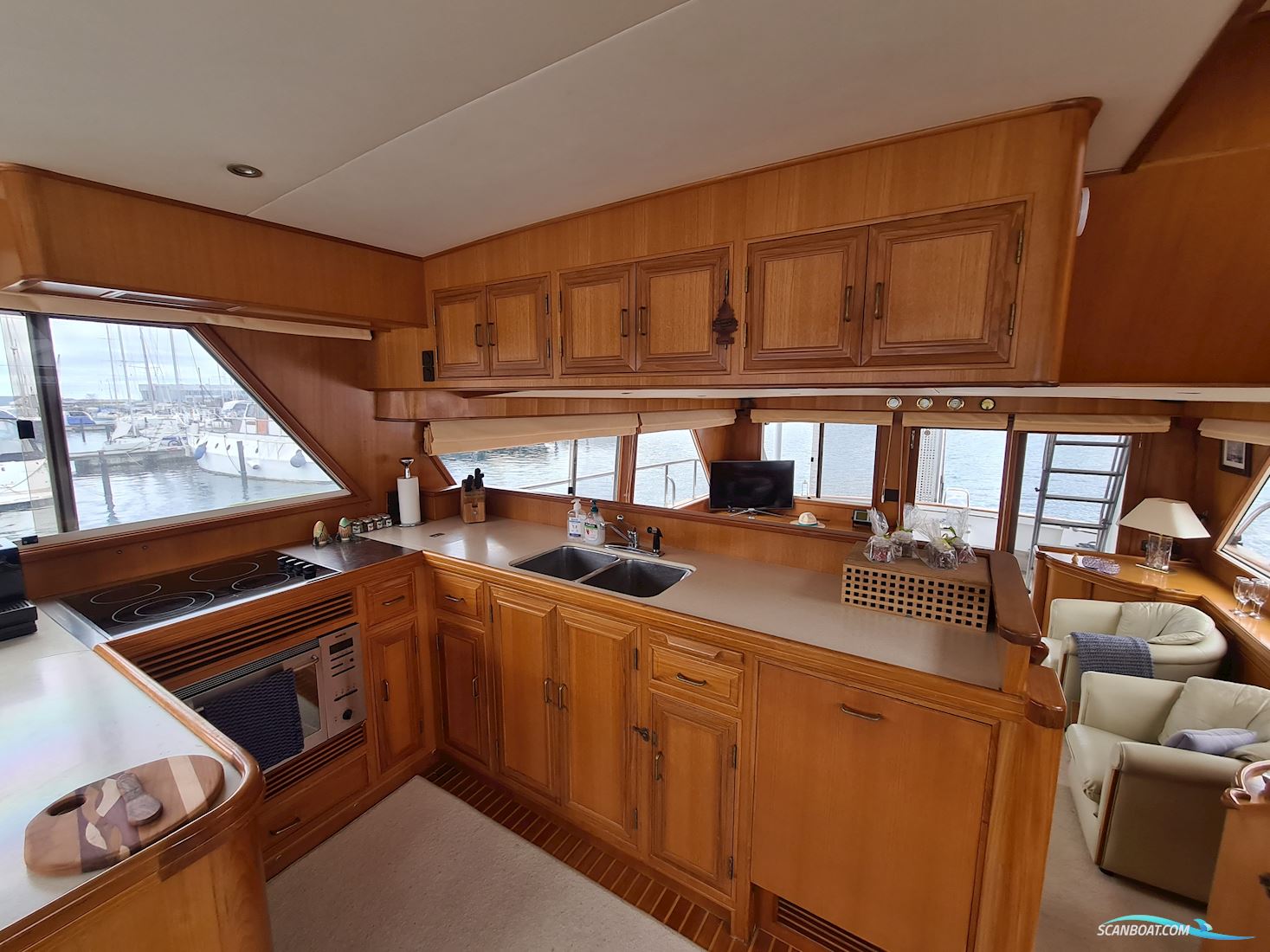 Ocean Alexander 548