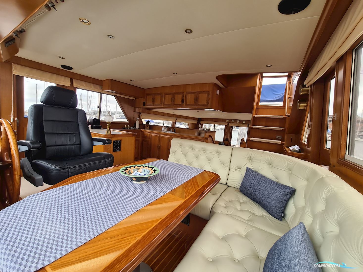 Ocean Alexander 548