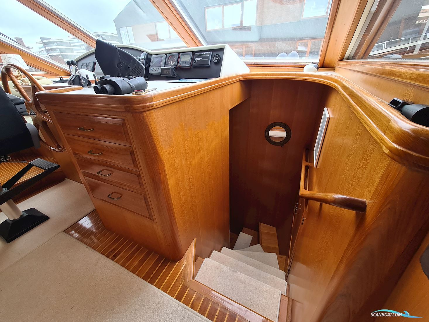 Ocean Alexander 548