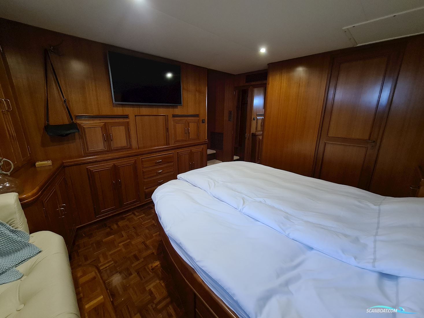 Ocean Alexander 548