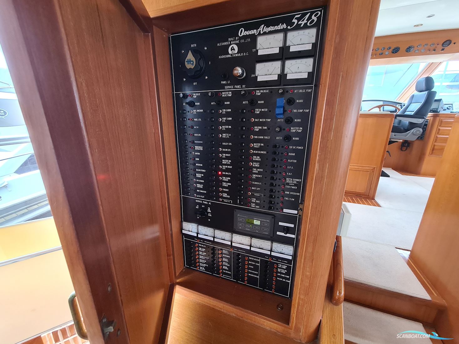 Ocean Alexander 548