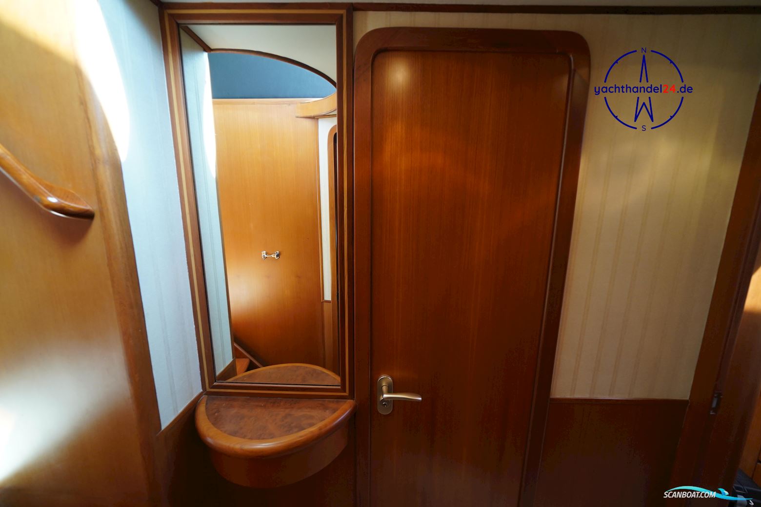 Ocean Alexander Altus 42