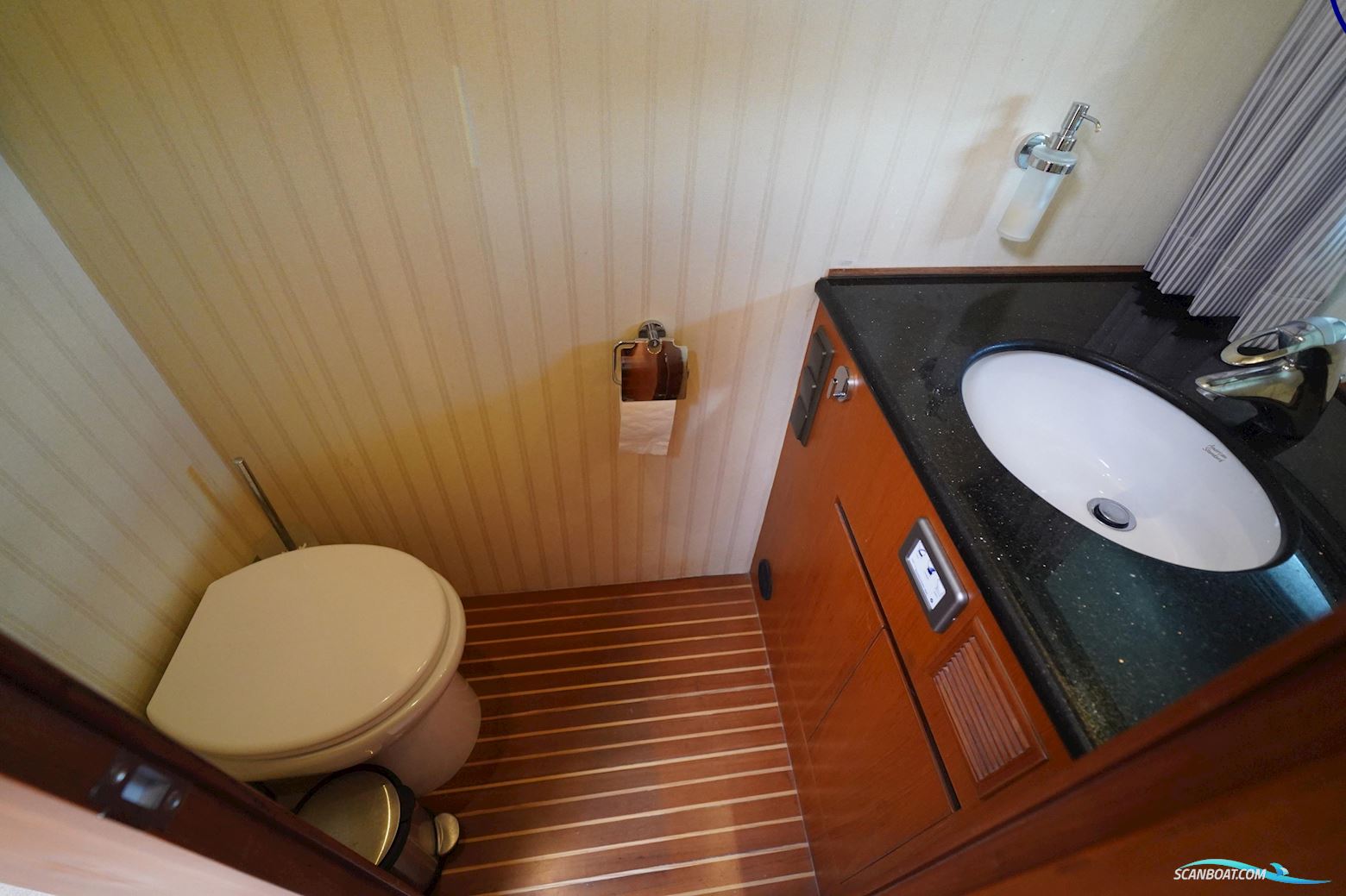 Ocean Alexander Altus 42