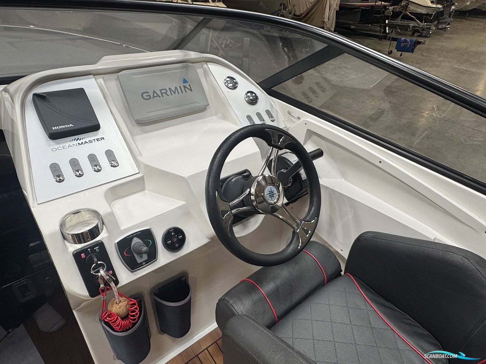 Oceanmaster 680DC m/ 250 Honda 4-Takt Kun 60 Timer