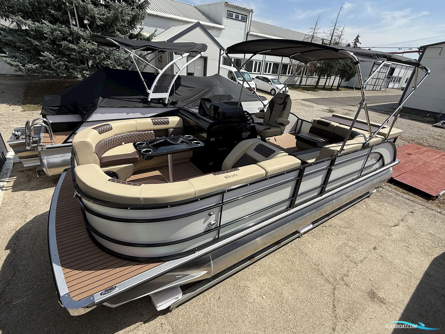 Old Lake Marine T21 Pontoon Motorbåd 2025, Ungarn