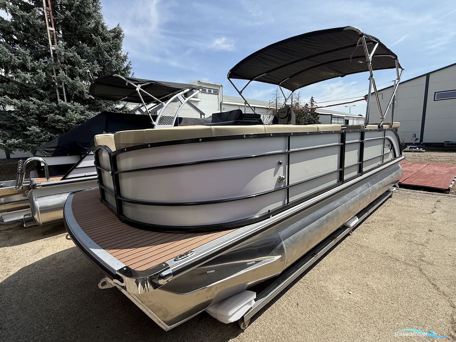 Old Lake Marine T21 Pontoon
