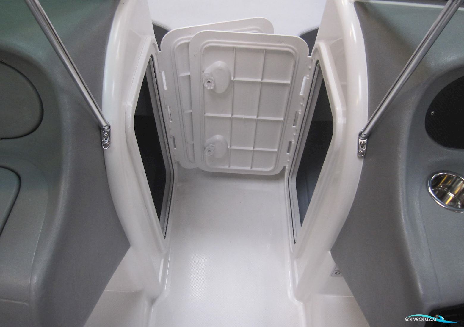 Olympic 580 Bowrider Med Mercury 115 hk CT