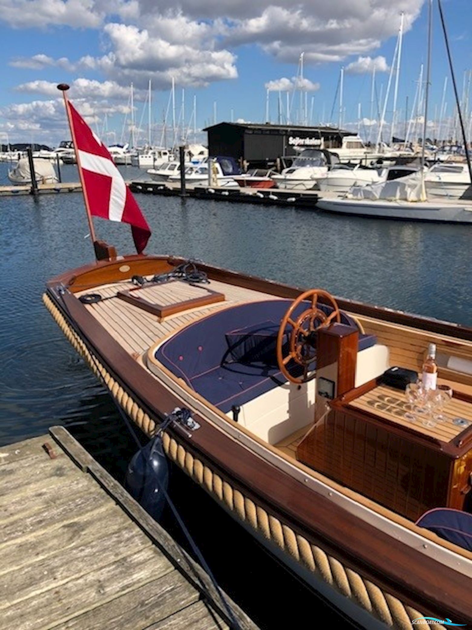 One-Off Wajer Captains Launch Motorbåd 2000, med Volvo-Penta motor, Danmark