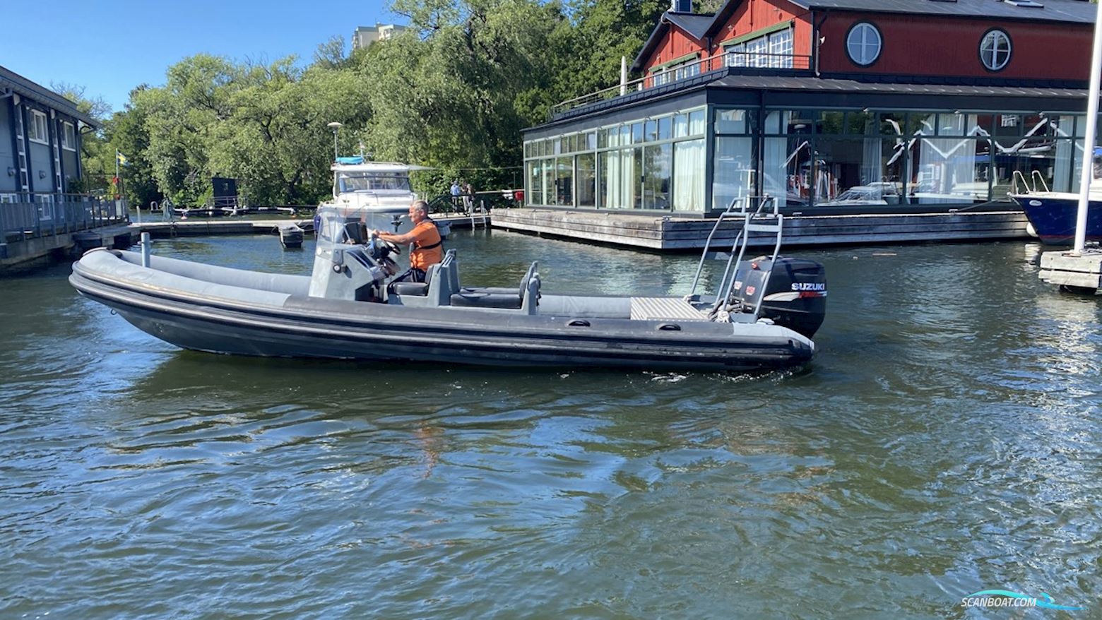 Osprey Falcon 820 Motorbåd 2003, med Suzuki motor, Sverige