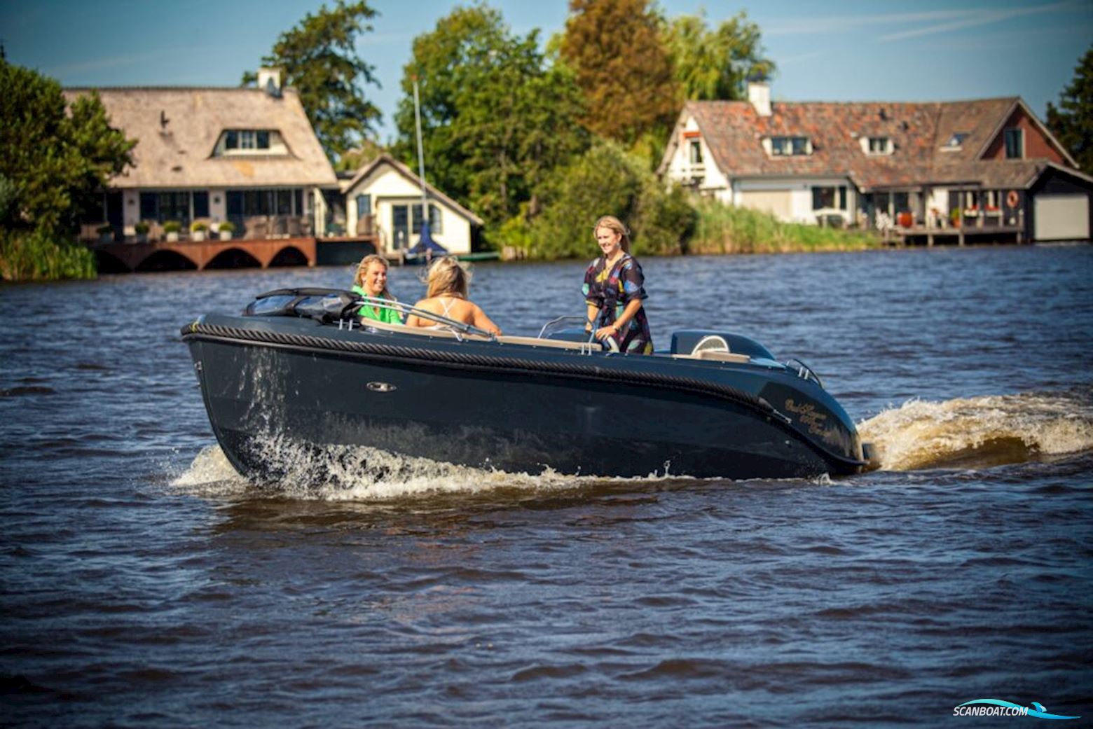 Oud Huijzer 600 Tender nieuw overjarig!